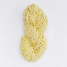  KINUA Handspun Flamé Yarn (Corn)