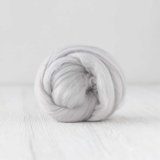 pastel grey cloud merino roving