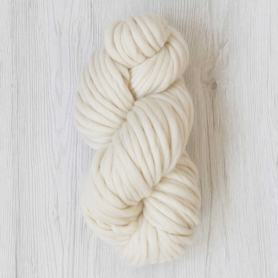 DHG Piuma XXL Roving Yarn (Natural White)